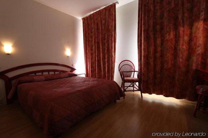 Garden Hotel Toulouse Room photo